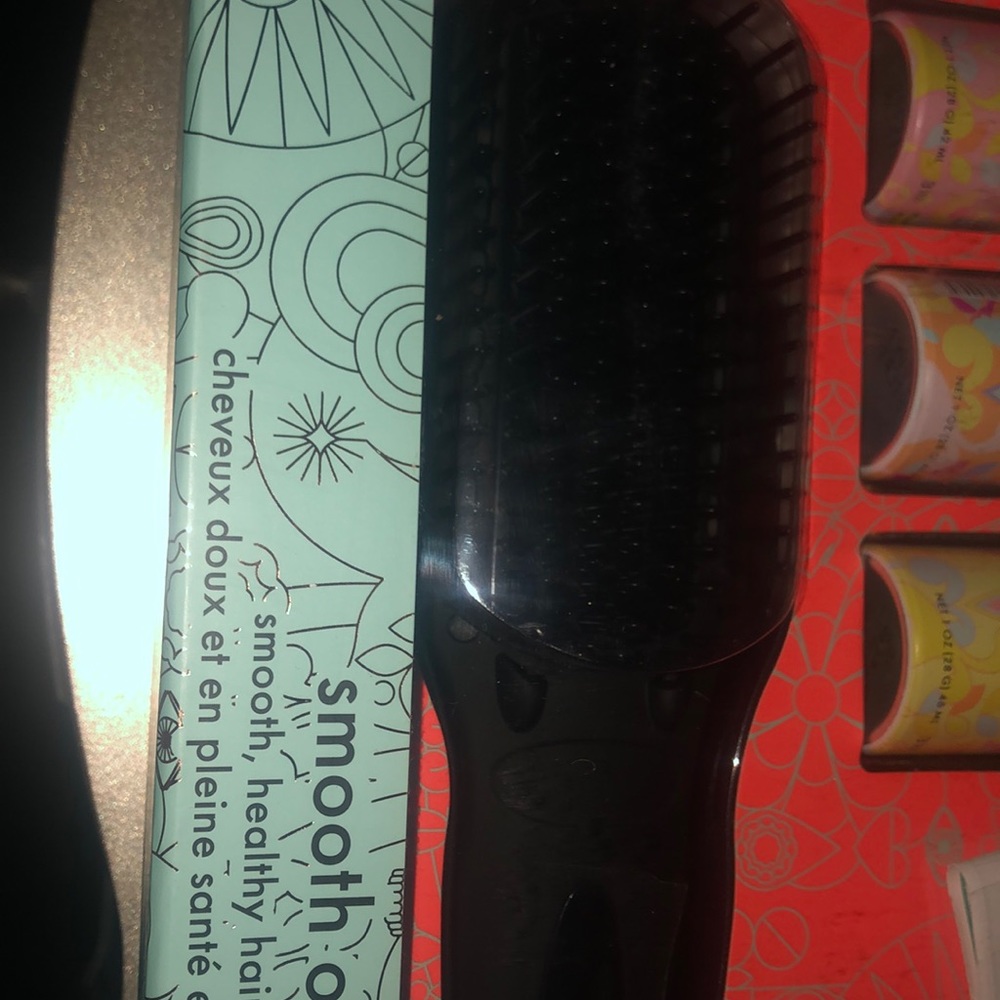 Amika brush just for @kristikozak